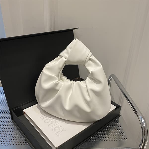 Elegant rynket PU læder clutch pung til kvinder i hvid