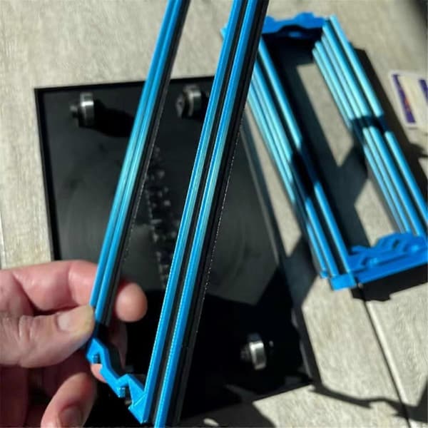 TheGame Glider med skena för enkel kortglidning och installation D