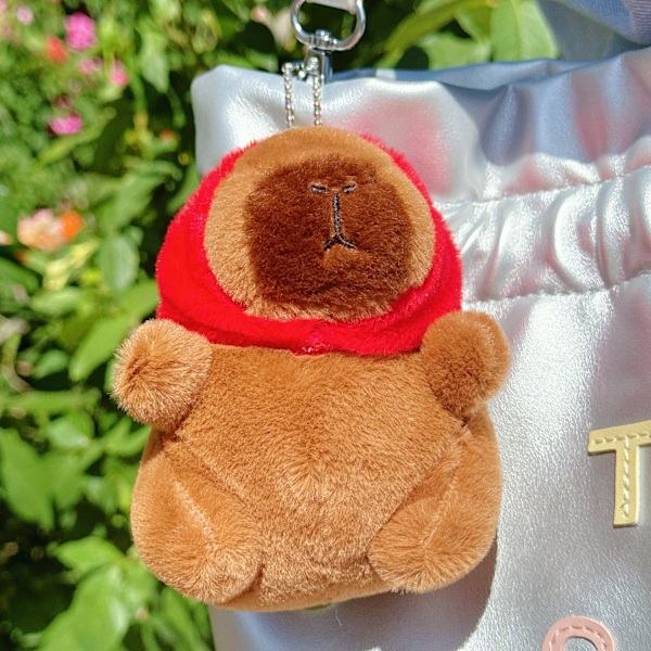 Sød Capybara Dukke Capybara Plyslegetøjsdukke Nøglering Skoletaske Vedhæng Gribemaskine Dukke Strawberry Hat Capybara + Bead Chain Height about 11 cm