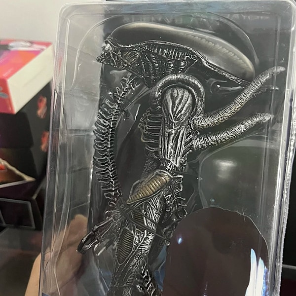 NECA Grid Warrior Xenomorph Alien Figur Alien vs Predator Action Figur Samlerobjekt Model Legetøj Julefødselsdagsgave Warrior