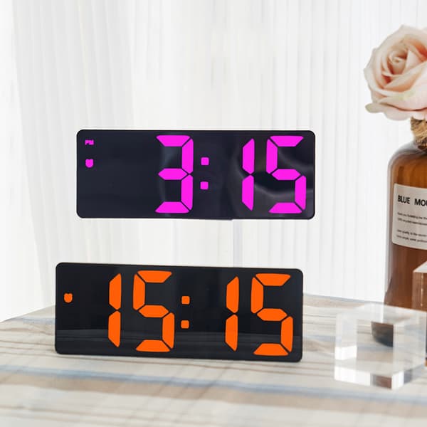 Stort digitalt bordur med stort display, store tal, let at bruge, 12/24 timer til lager, garage, stue