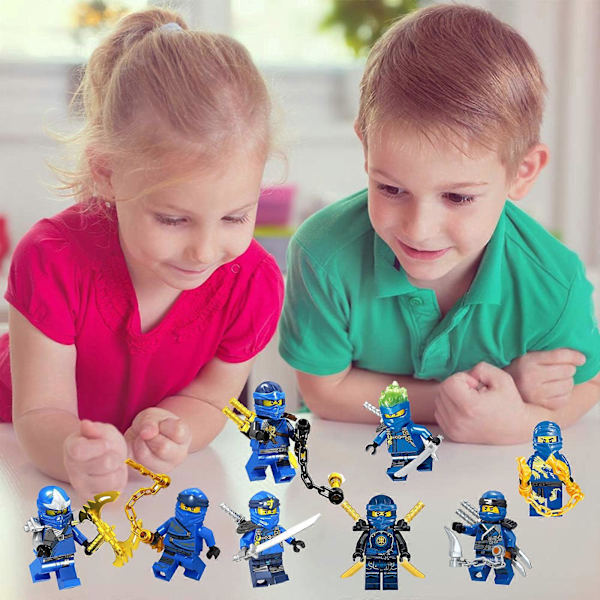 8 stk. Samlerobjekter Actionfigurer Byggesten Legetøj