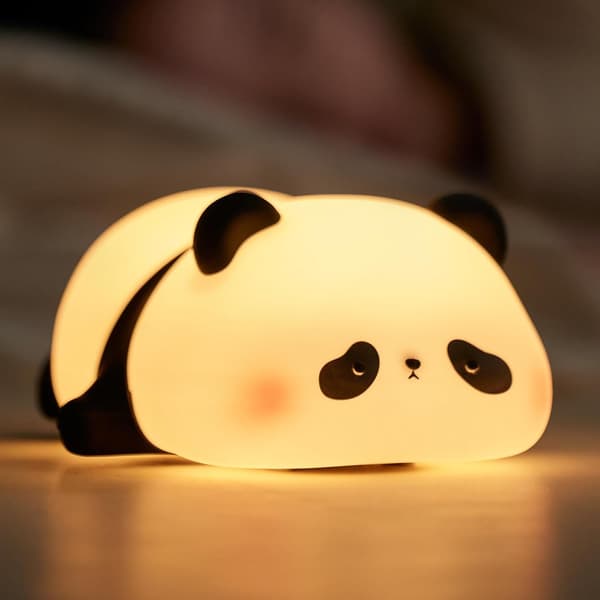 Genopladelig natlampe til børneværelset LED bordlampe med 3 tilstande læselampe rød panda design