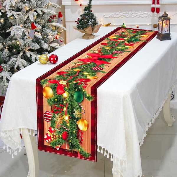 Julduk Röd Med Träd Godis Och Klockor Tryck Julbordsdekor 275x33cm