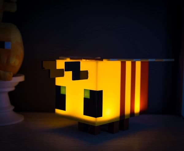Nattlampe med gul biefigur, 13 cm høy