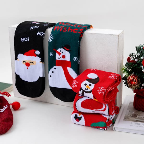 5 par julstrumpor, stora röda strumpor, jultomte, snögubbe, ren, garnöglesockor, julklappar, säkerhetssockor