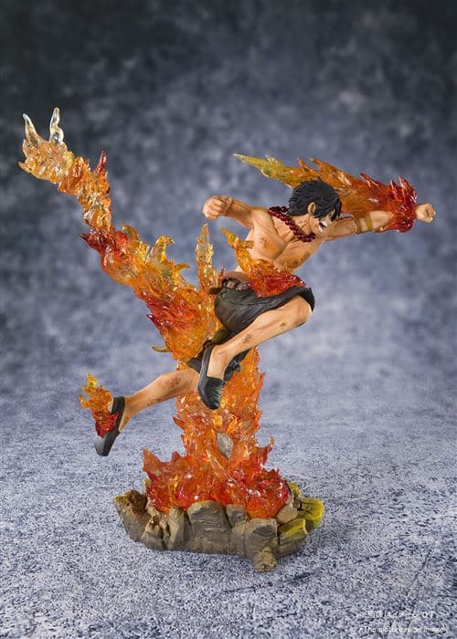 Figurin One Piece modell 21cm - Portgas?D?Ace - Kommandør