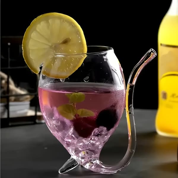 Sæt med 4 innovative glas med integrerede sugerør, ideelle til Halloween-sammenkomster og drinks – Vampire-tema kopper, velegnede til Ba 4Pcs