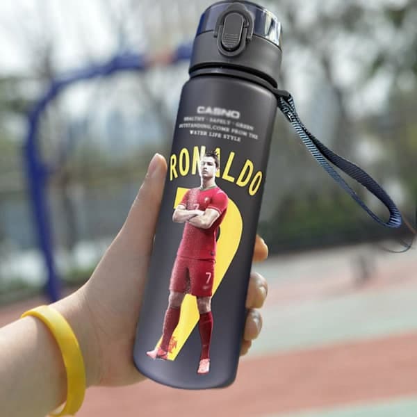 Ronaldo Sports Shaker -pullo 560 ml BPA-vapaa 560ml