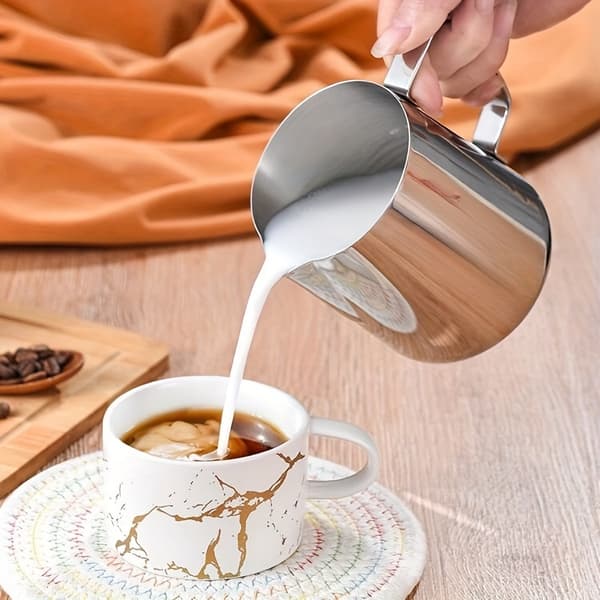 Latte Art-mugge i rustfritt stål for melkeskumming og kaffedekorering 600ml