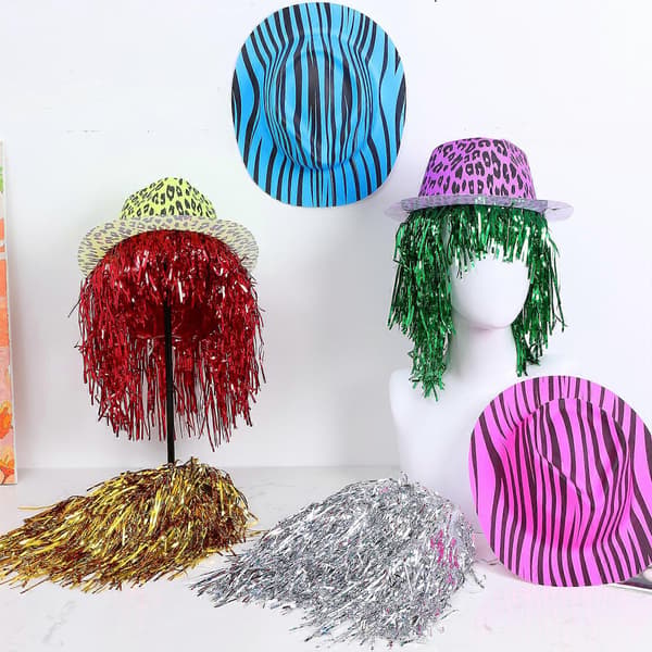 1 sæt dyremønstrede festhatte, nye hatte, ravehatte og glitterparykker til maskerade