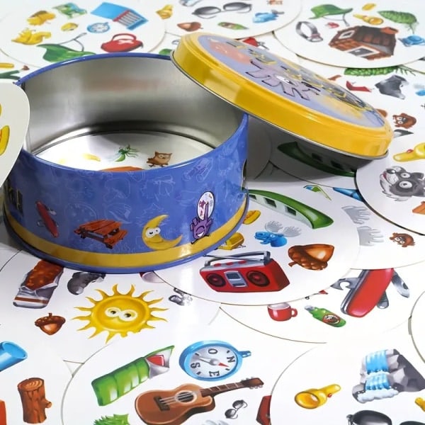 Camping-korttipeli Dobble Matching Game Hauska lastenpeli perhelomalle Peliyömatkapeli lapsille Englannin perusaakkoset