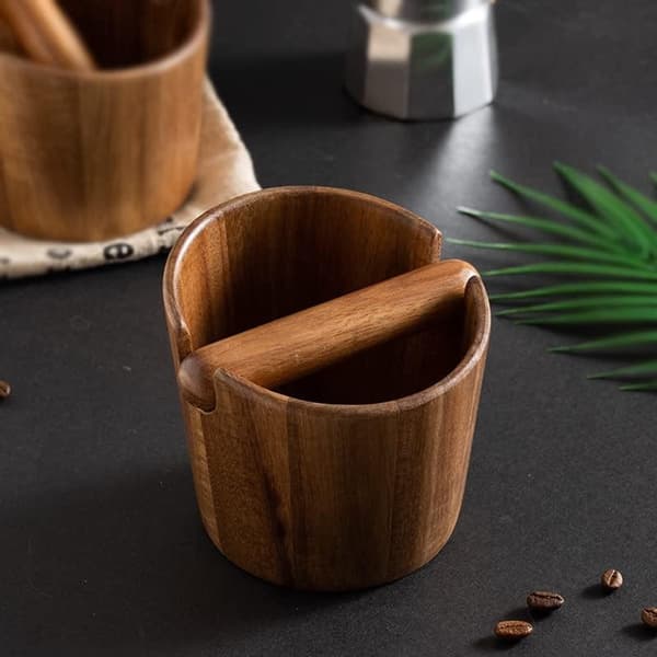 Kaffesumpbehållare i trä för espressogrund – Kompakt design för hemmabaristor och kaffebarer