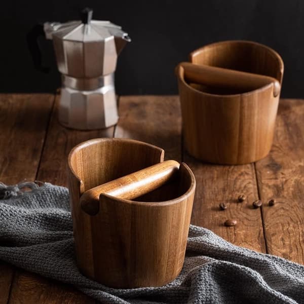 Kaffesumpbehållare i trä för espressogrund – Kompakt design för hemmabaristor och kaffebarer