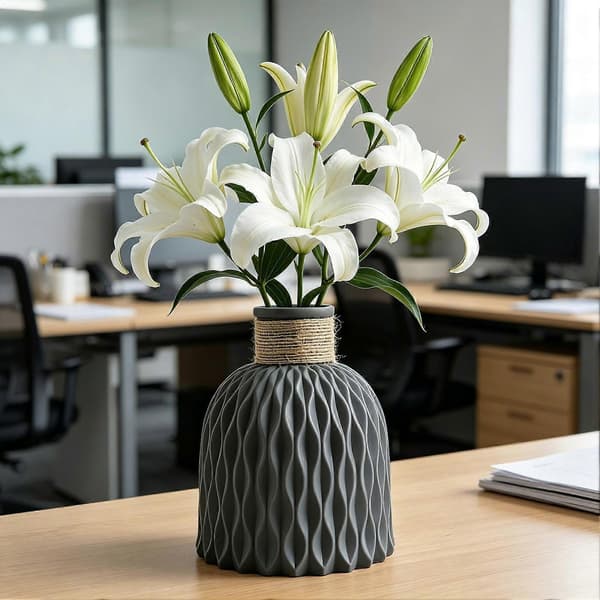 Texturerad blomvas i plast för dekoration, liten (Peng) Grey