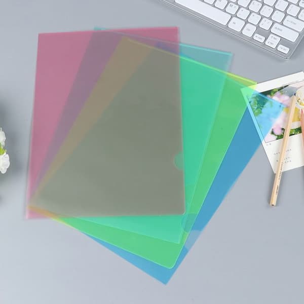 20 transparenta gröna plastmappar, A4-storlek - 21 x 30 cm. (Pe)
