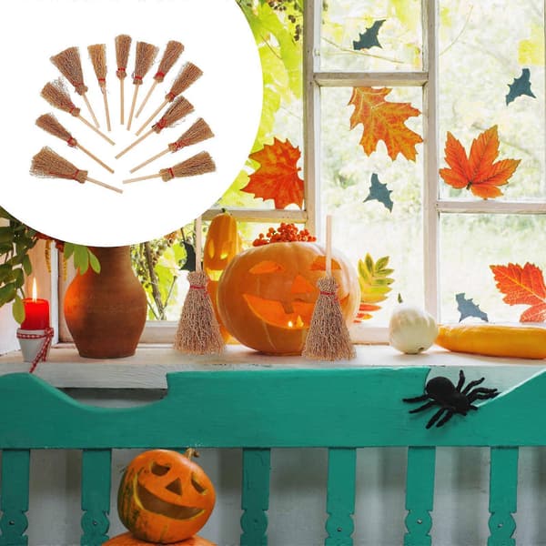 12 stk. Halloween mini heksekoste i fyrretræ til boligindretning (Peng)