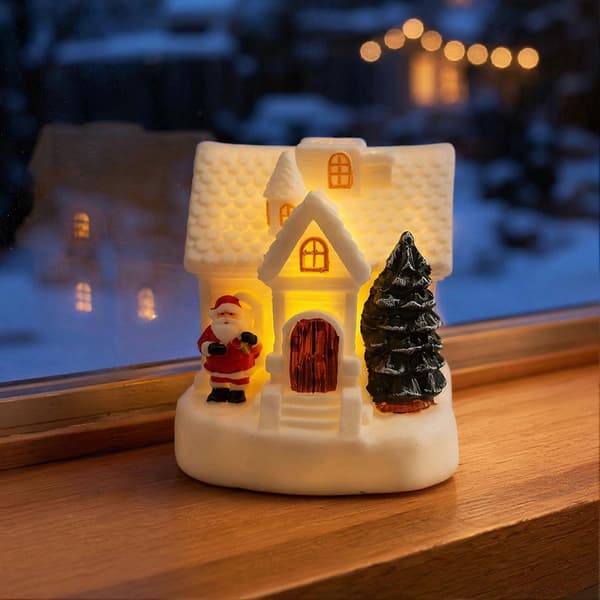 Lysande julhusfigur – Jultomte & Gran – för vinterhylluppvisning (Peng) White