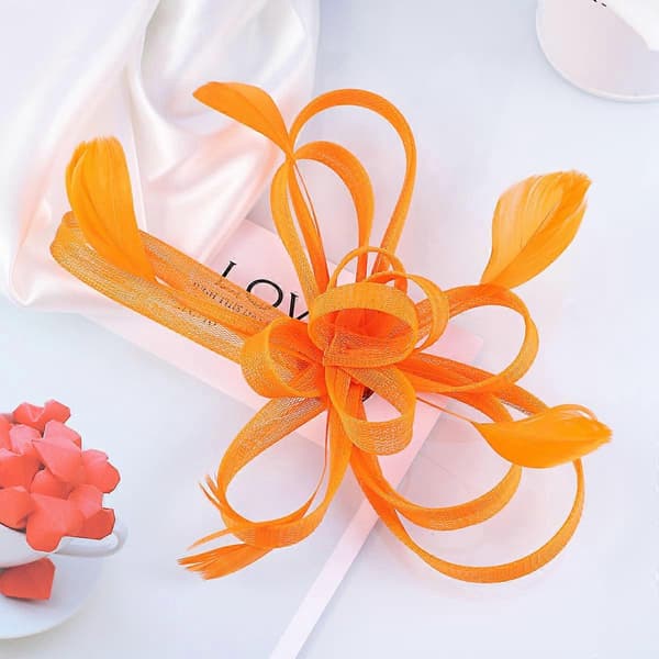 Orange bröllopsfascinator för hårklämma (Peng)