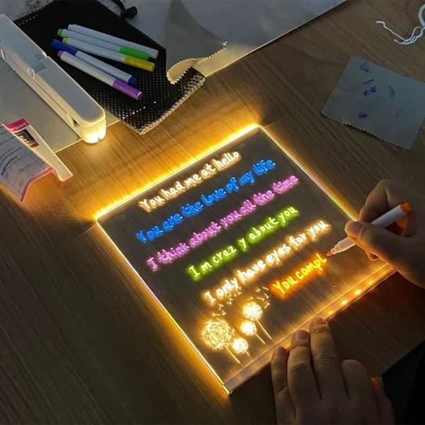 LED-ilmoitustaulu - Ei määritelty - 15 x 15 cm - Kirkkaat värit - Seinäkoriste - Lapsille (Pe)