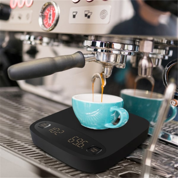 Laddar kaffevåg med timer digital köksvåg