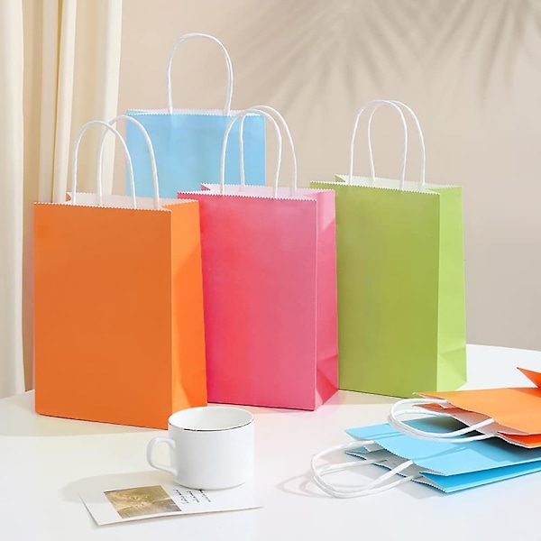 10 st presentpåsar, presentpåsar i kraftpapper, presentpåsar i papper med handtag, godis