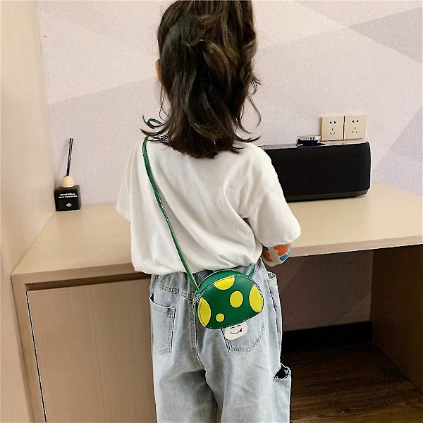 Liten flickors axelväska casual svamp handväska söt plånbok för barn