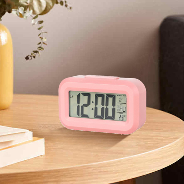 Kevyt digitaalinen elektroninen kello, pieni kannettava kello, sopii kotitalouden olohuoneeseen, makuuhuoneen viereen tai toimiston pöydälle