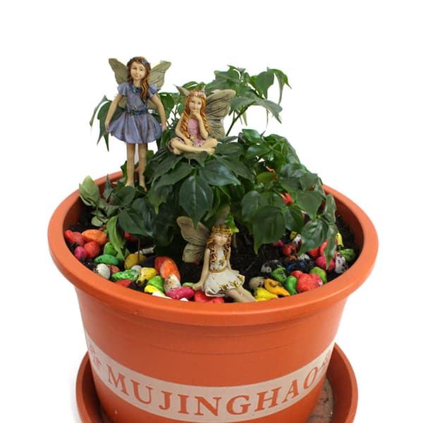 Miniature fe-figurer til haven