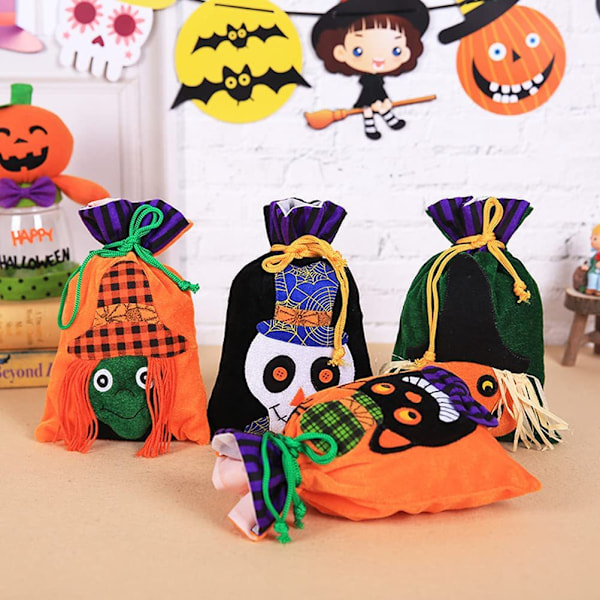 4 stk. Halloween Trækposeposer, Bulk i 4 Søde Monster Designs, Halloween Party Favors Forbrugsvarer