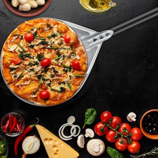 Perforert pizzavender 18 cm rustfritt stål med 80 cm langt håndtak, varmebestandig rund pizzaspade for pizzaovner, sølv