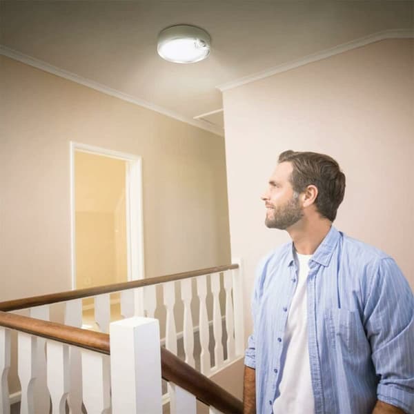 80 LED loftlampe med batteridrevet bevægelsessensor