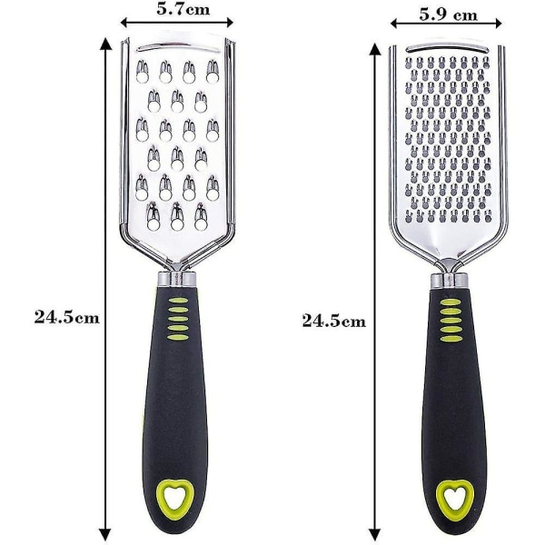 Ruostumattomasta teräksestä valmistetut raastimet puhdistusharjalla, hienolle parmesaaniraastimelle ja karkea juustoraastimelle, parmesaanille, sitruunoille, inkiväärille ja valkosipulille