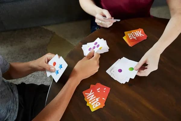 Blink Kortspel Snabbt Resevänligt Matchningsspel för Barn från 7 år och 2 Spelare
