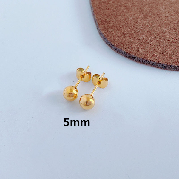 3 par med forskjellige farger Ball Stud Ørepynt, Hypoallergen for kvinner for sensitive ører, 5 mm som kan brukes