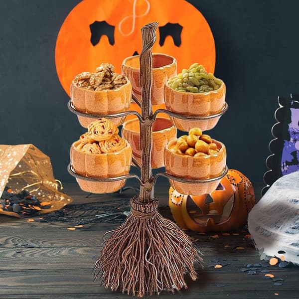 Halloween Græskar Snackskålholder Med Et Kostformet Stativ, Letvægtsresin, 6 Bakker Til Halloweenfester Og Borddekoration