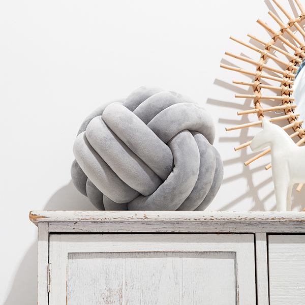 Lys grå pute Knot Pillow Ball, Myk Rund Pleddpute Pute Hjem Dekorativ Ballputer, Håndlaget Plysj Knyttet
