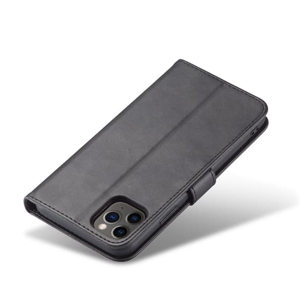 iPhone 11 -kotelo korttipaikalla, musta