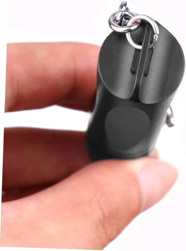 Kädessä pidettävä taskulamppu - Mini avaimenperä taskulamppu LED-taskulamppu - Turvallinen ja yksinkertainen
