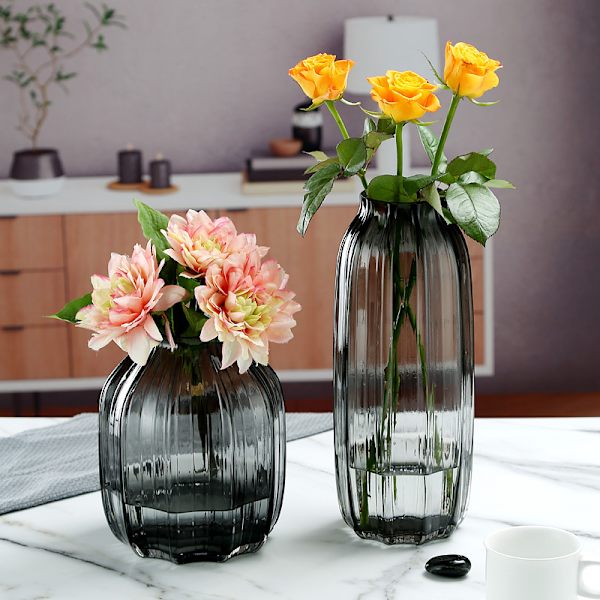Svart grå glasvas för blommor, mörkgrå knopp höga glasvaser, enkel randig design för heminredning (en uppsättning av 2)