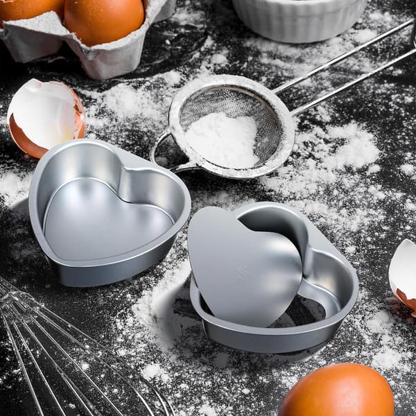 2 stk. praktiske kageforme i aluminiumlegering til osteforme