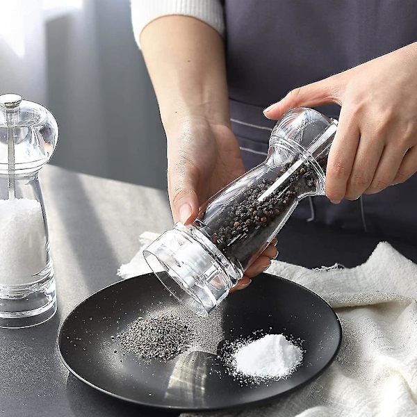 Klar akrylsalt och pepparkvarn påfyllningsbar havssalt