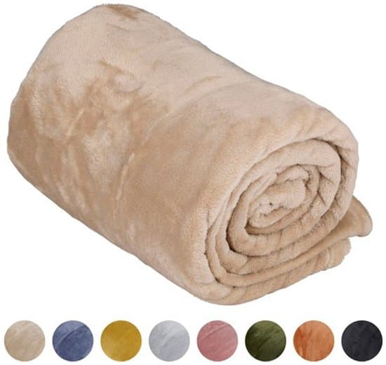 Fleecepläd 150 x 200 cm, supermjuk polyesterpläd för soffa, säng och utomhusbruk, maskintvättbar heminredning, beige