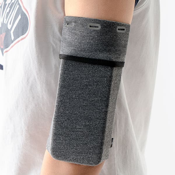 Lätt löpararmband för telefoner MM Grå M (passar armomkrets 24-26cm) 35