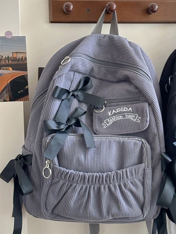 Minimalistisk ryggsäck i polyester med stor kapacitet för skola och resor Grey