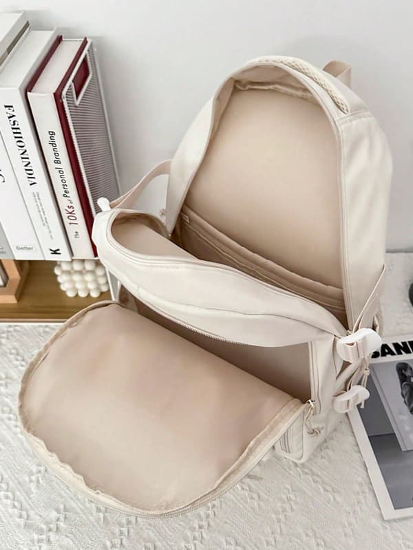 Lättviktsryggsäck i nylon med laptopfack och bagagerem Black