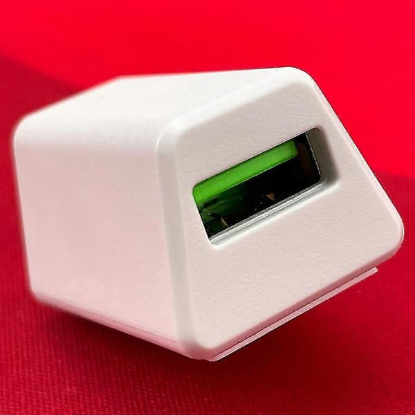 USB-V-sovitin pelihiirille White