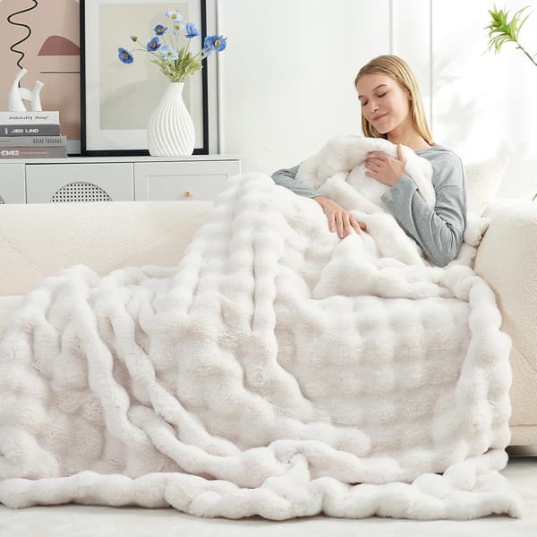 【03】Faux Fur Tæppe til Sofa, Fluffy Blødt Plys Tykt Bobletæppe til Sofa Soveværelse Stue, 162 x 203 cm Cremhvid