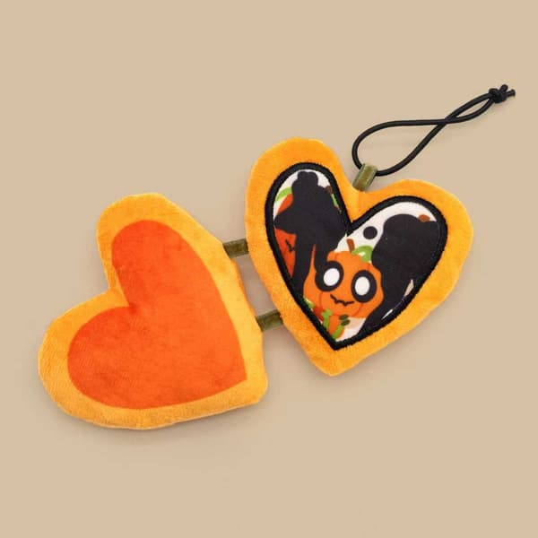 【03】Uusi Gourdy Pehmonukke, Kurpitsasydänfiguuri