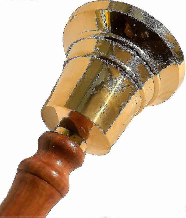 Antik messingklokke med fyldig lyd | Elegant 18 cm bordklokke til at påkalde opmærksomhed